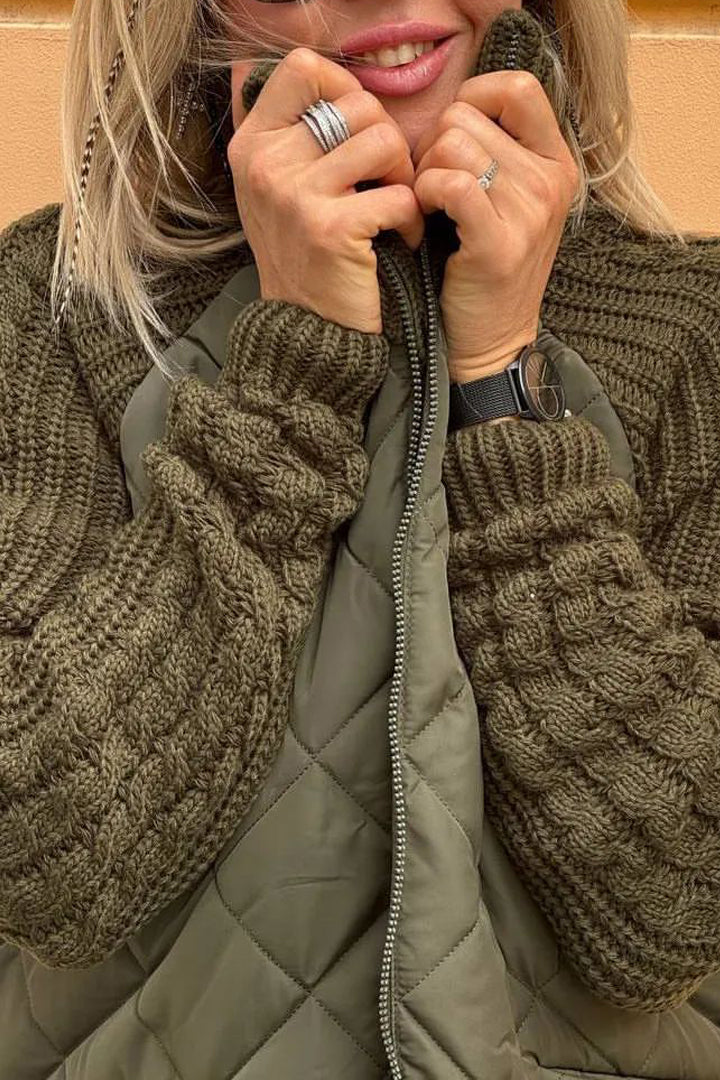 DEMI™ | GEWIRKTE JACKE