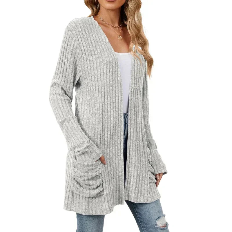 RYANN™ | LOCKER GESCHNITTENE STRICKJACKE